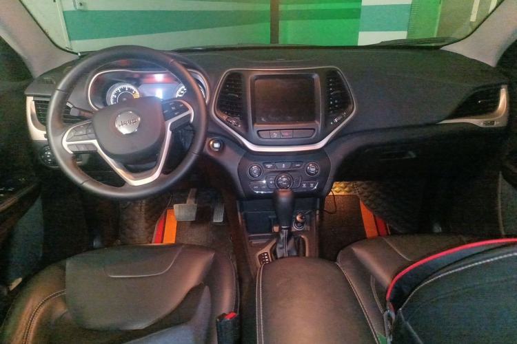 Used Jeep Cherokee 2016 2.0L Superior Edition Center Console