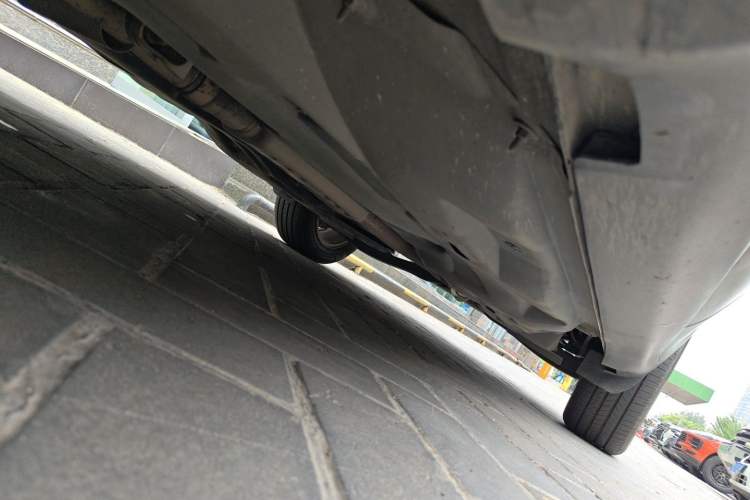 Used Jeep Cherokee 2016 2.4L Leading Edition Chassis Front Left