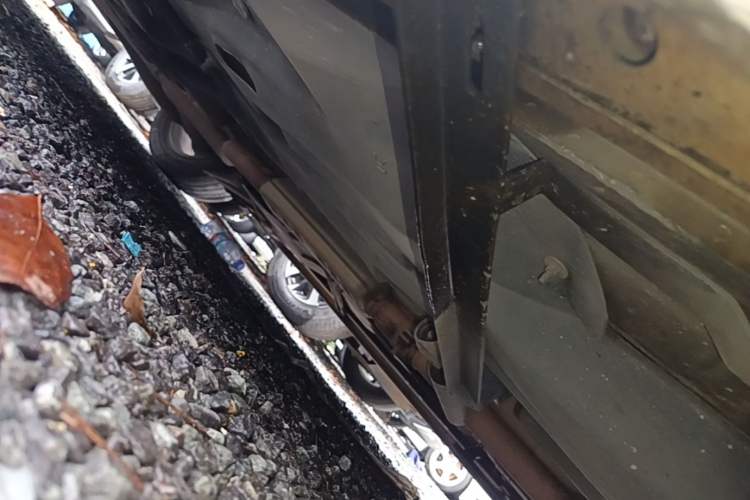 Used Jeep Cherokee 2016 2.4L Leading Smart Version Chassis Front Right