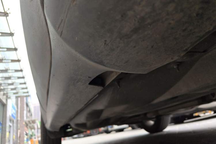 Used Jeep Cherokee 2016 2.4L Leading Edition Chassis Front Right