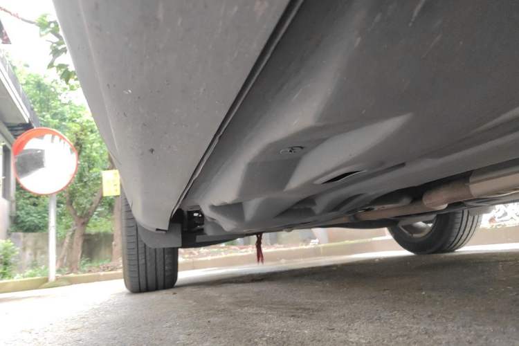 Used Jeep Cherokee 2016 2.4L Leading Edition Chassis Front Right