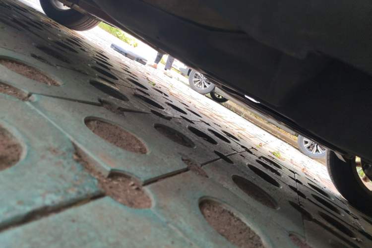 Used Jeep Cherokee 2016 2.4L Leading Edition Chassis Rear Left