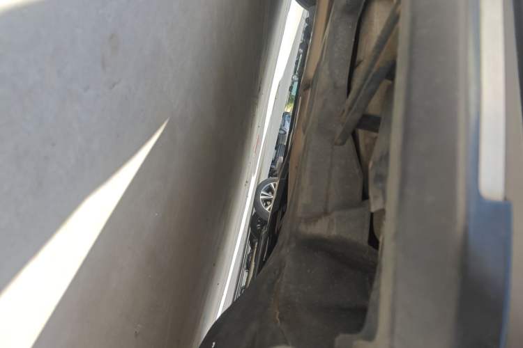 Used Jeep Cherokee 2016 2.4L Leading Edition Chassis Rear Left