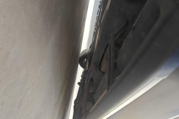 Used Jeep Cherokee 2016 2.4L Leading Edition Chassis Rear Right