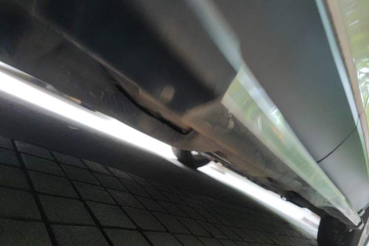 Used Jeep Cherokee 2016 2.4L Professional Edition Chassis Rear Right