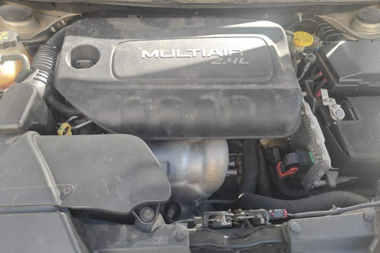 Used Jeep Cherokee 2016 2.4L Leading Edition Engine Bay