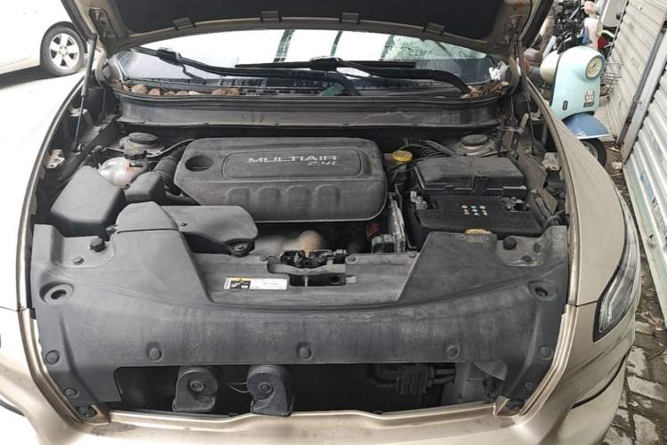Used Jeep Cherokee 2016 2.4L Leading Edition Engine Bay