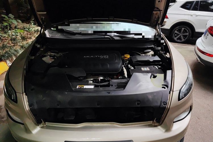 Used Jeep Cherokee 2016 2.4L Professional Edition Engine Bay