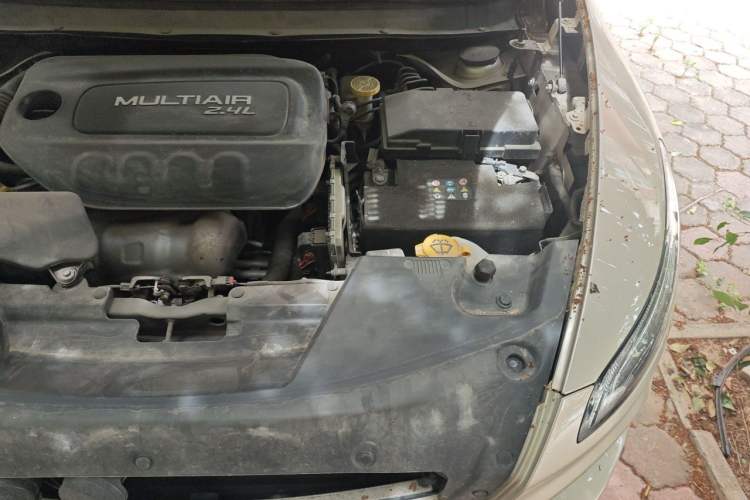 Used Jeep Cherokee 2016 2.4L Leading Edition Engine Bay Left
