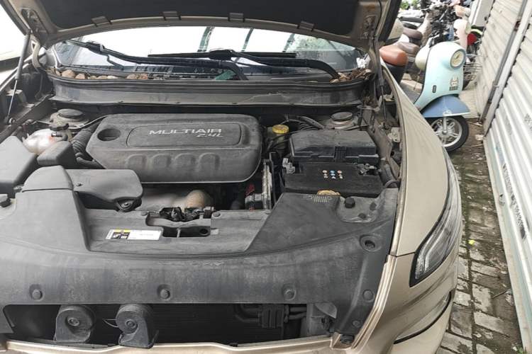 Used Jeep Cherokee 2016 2.4L Leading Edition Engine Bay Left