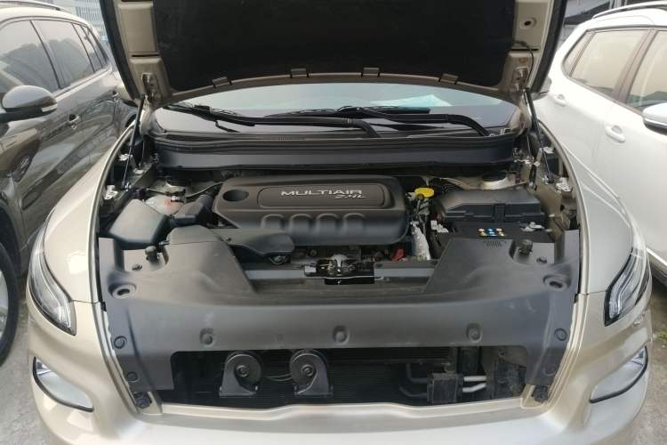 Used Jeep Cherokee 2016 2.4L Leading Edition Engine Bay