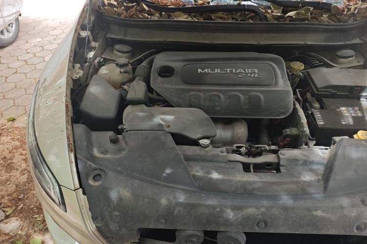 Used Jeep Cherokee 2016 2.4L Leading Edition Engine Bay Right
