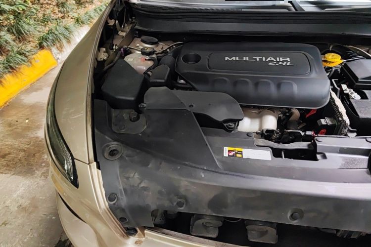 Used Jeep Cherokee 2016 2.4L Professional Edition Engine Bay Right