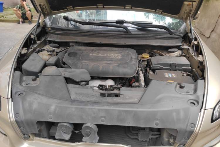Used Jeep Cherokee 2016 2.4L Leading Edition Engine Bay