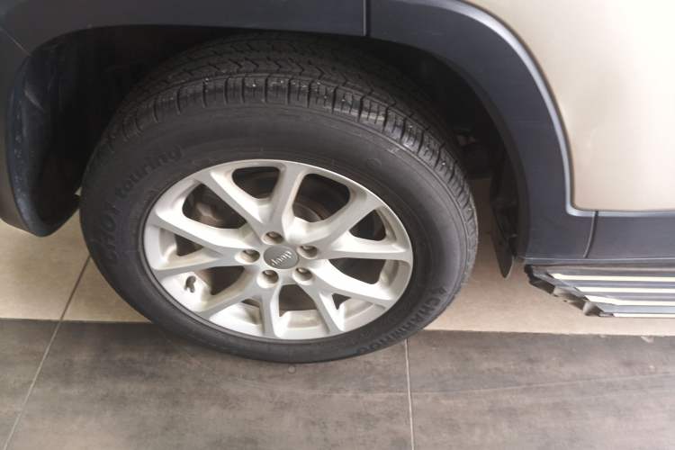 Used Jeep Cherokee 2016 2.0L Superior Edition Exterior 3