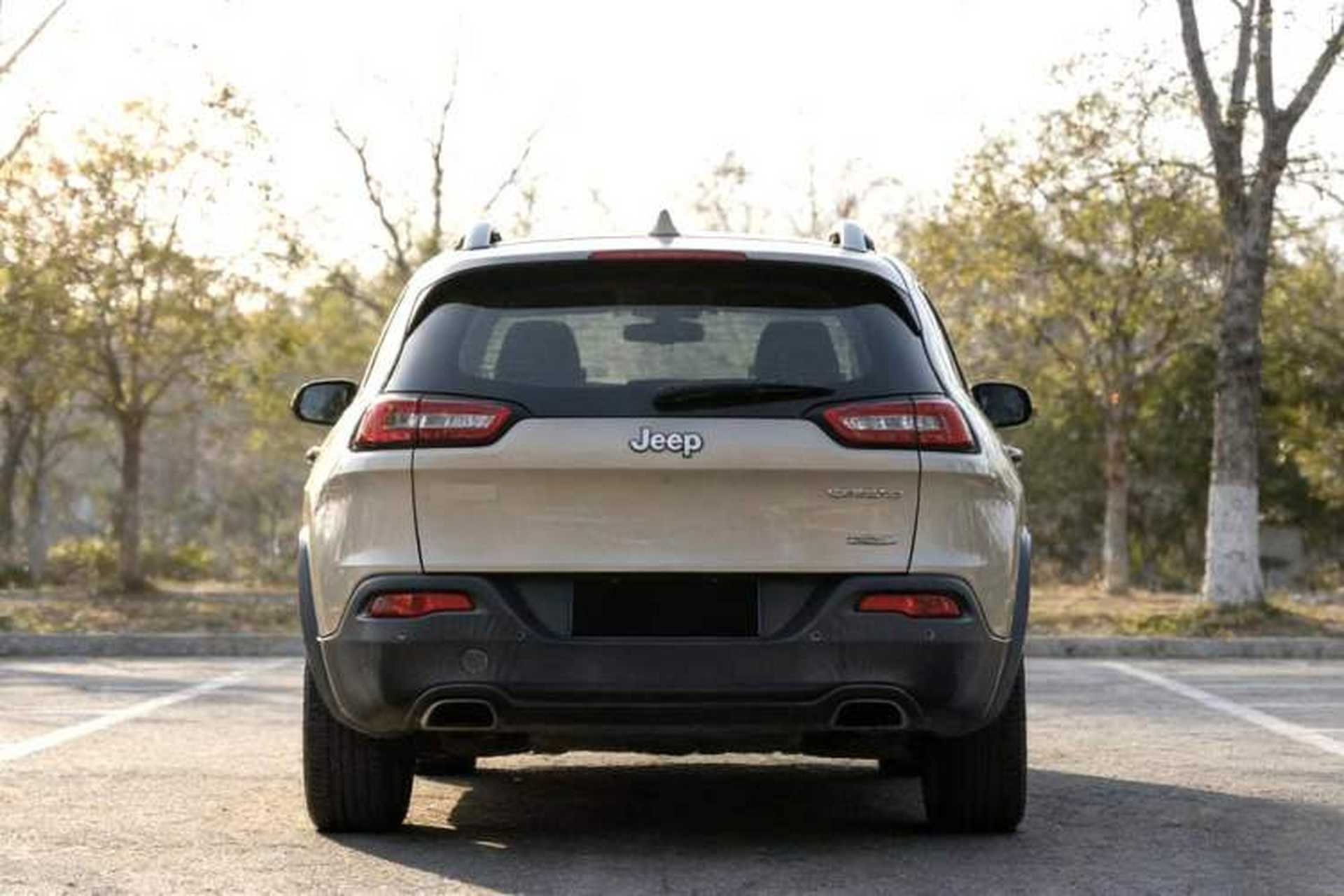 Used Jeep Cherokee 2016 2.4L Leading Edition Exterior 4