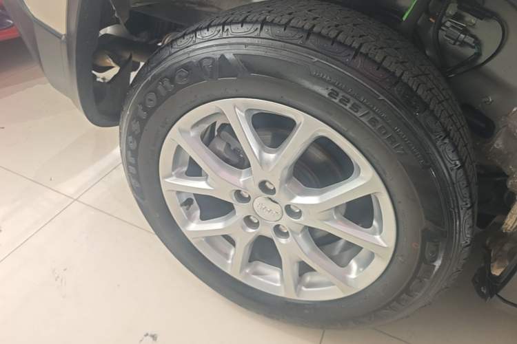 Used Jeep Cherokee 2016 2.4L Leading Edition Exterior 5