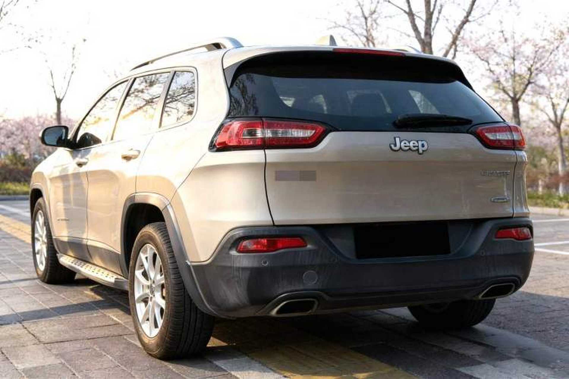 Used Jeep Cherokee 2016 2.4L Leading Edition Exterior 6