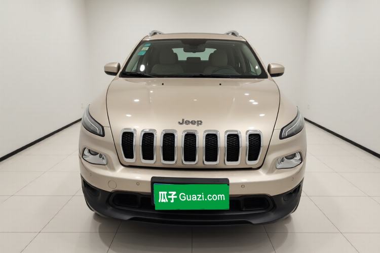 Used Jeep Cherokee 2016 2.0L Superior Edition Front