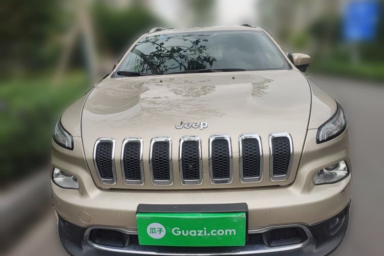 Used Jeep Cherokee 2016 2.4L Professional Smart Version Front