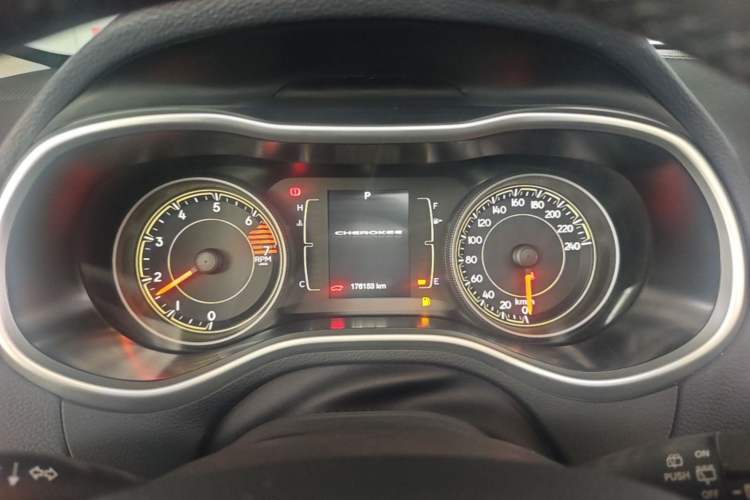 Used Jeep Cherokee 2016 2.4L Leading Edition Instrument Cluster