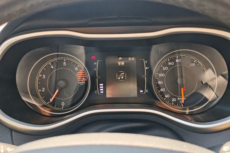 Used Jeep Cherokee 2016 2.4L Leading Edition Interior 3