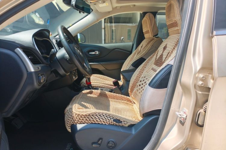 Used Jeep Cherokee 2016 2.4L Leading Edition Interior 6