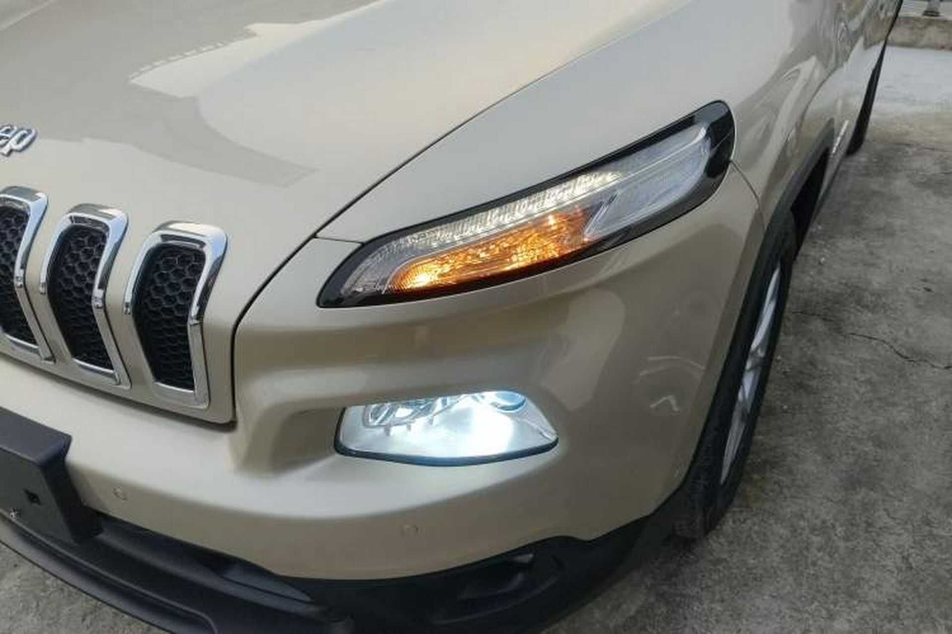 Used Jeep Cherokee 2016 2.4L Leading Edition Left Front Headlight