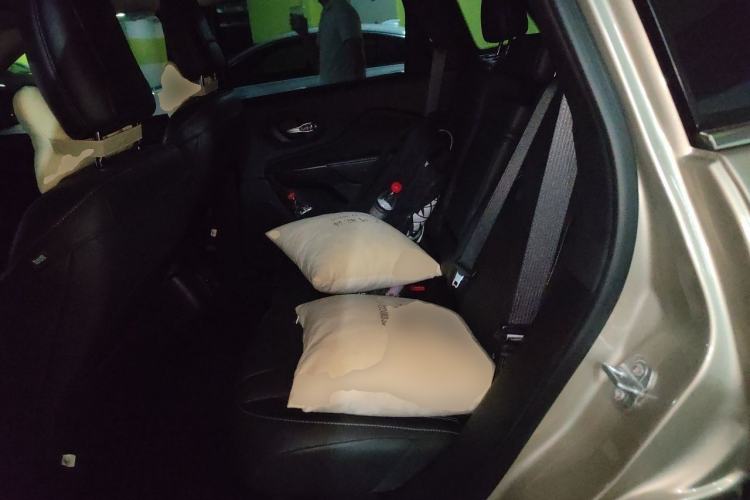 Used Jeep Cherokee 2016 2.4L Leading Smart Version Left Rear Seat