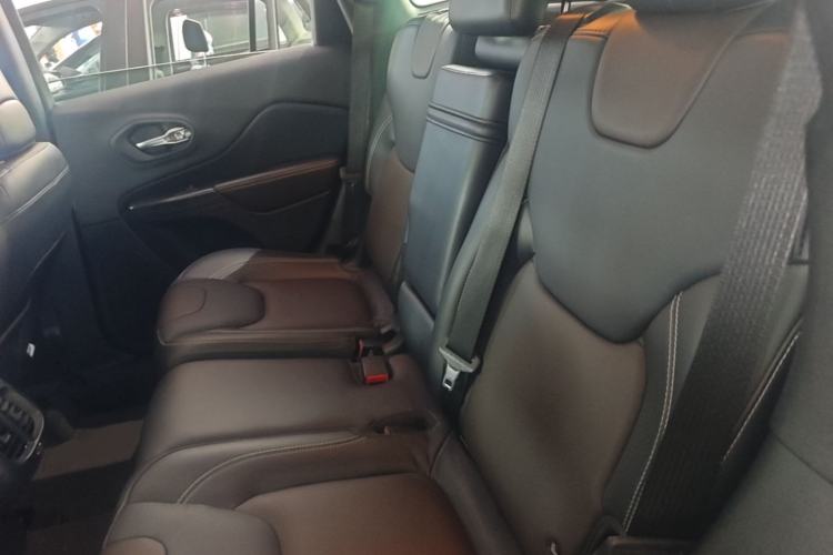 Used Jeep Cherokee 2016 2.4L Leading Edition Left Rear Seat