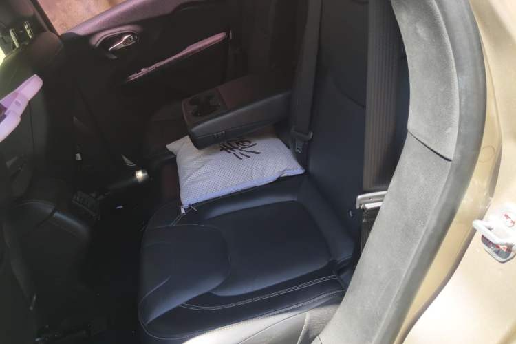 Used Jeep Cherokee 2016 2.4L Leading Edition Left Rear Seat