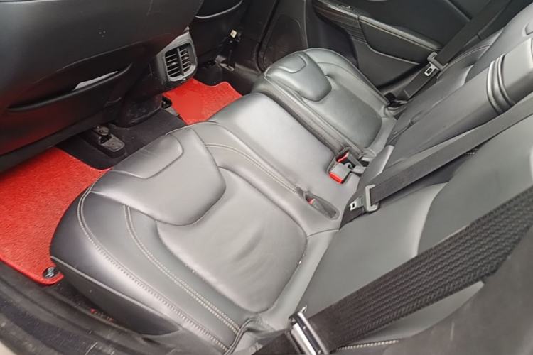 Used Jeep Cherokee 2016 2.4L Leading Smart Version Left Rear Seat