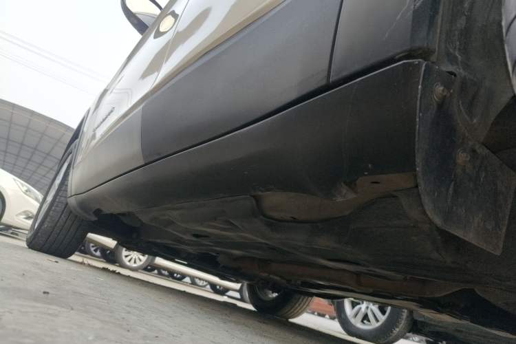 Used Jeep Cherokee 2016 2.4L Leading Edition Left Side Sill