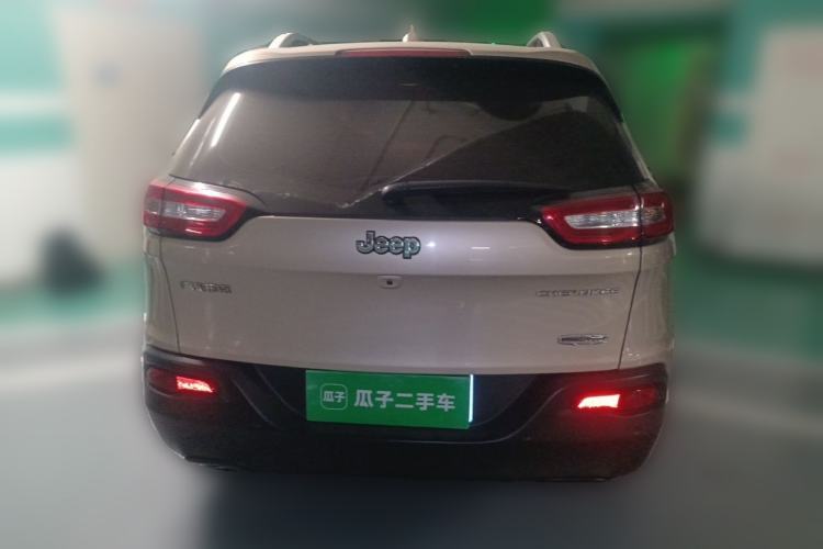 Used Jeep Cherokee 2016 2.0L Superior Edition Rear