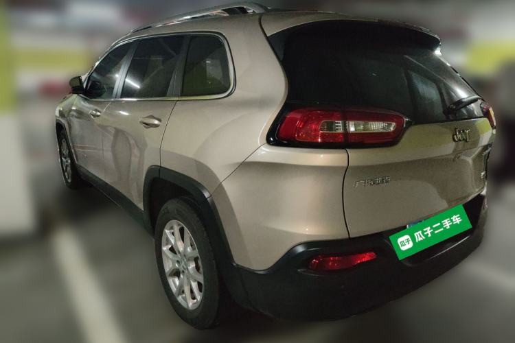 Used Jeep Cherokee 2016 2.4L Leading Smart Version Rear Left 45 Deg