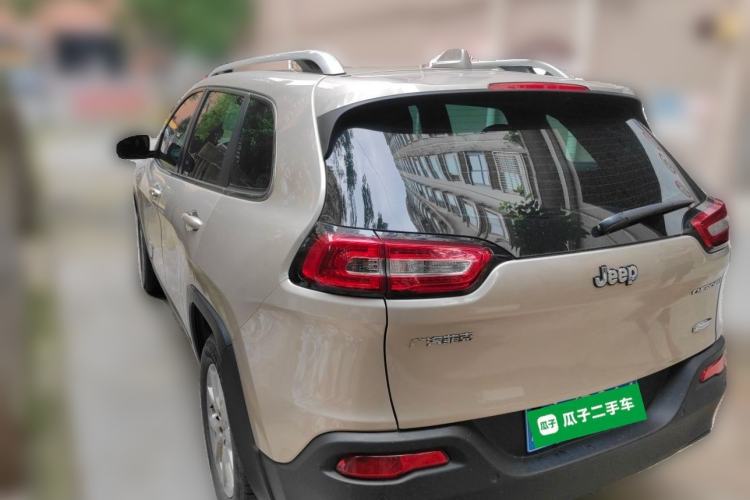 Used Jeep Cherokee 2016 2.4L Leading Edition Rear Left 45 Deg