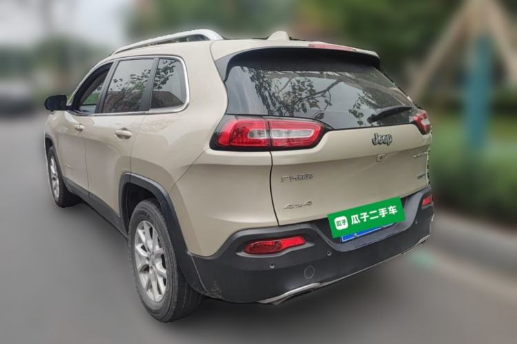 Used Jeep Cherokee 2016 2.4L Professional Smart Version Rear Left 45 Deg