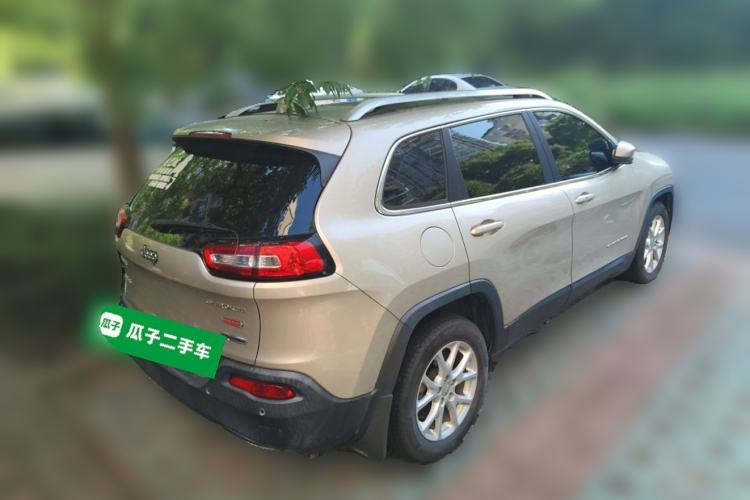 Used Jeep Cherokee 2016 2.4L Leading Edition Rear Right 45 Deg