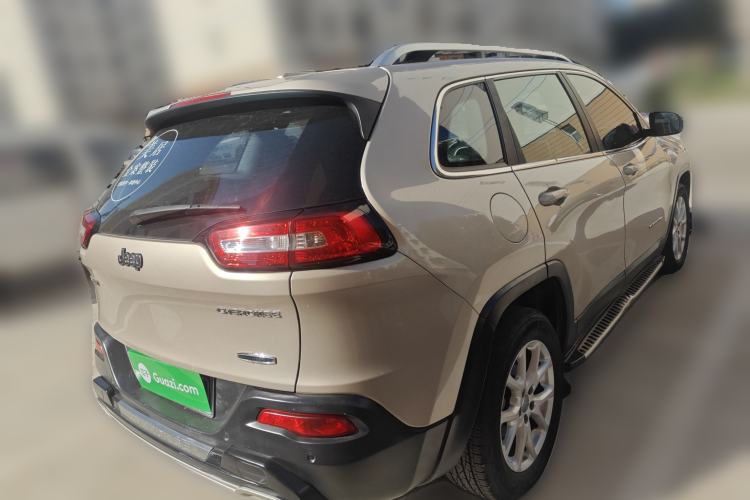 Used Jeep Cherokee 2016 2.4L Leading Edition Rear Right 45 Deg