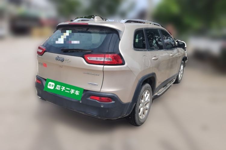 Used Jeep Cherokee 2016 2.0L Superior Edition Rear Right 45 Deg