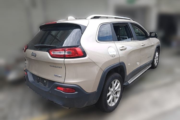Used Jeep Cherokee 2016 2.4L Leading Edition Rear Right 45 Deg