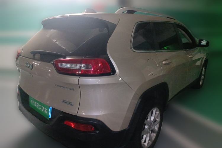 Used Jeep Cherokee 2016 2.0L Superior Edition Rear Right 45 Deg
