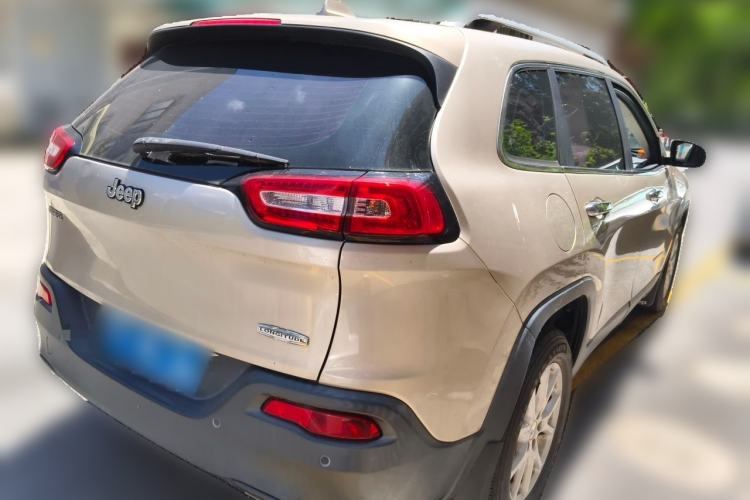 Used Jeep Cherokee 2016 2.4L Leading Edition Rear Right 45 Deg