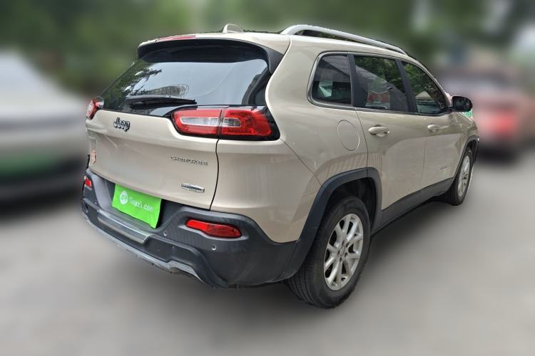 Used Jeep Cherokee 2016 2.4L Leading Edition Rear Right 45 Deg