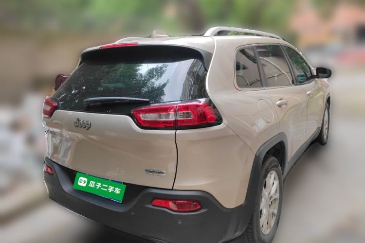 Used Jeep Cherokee 2016 2.4L Leading Edition Rear Right 45 Deg