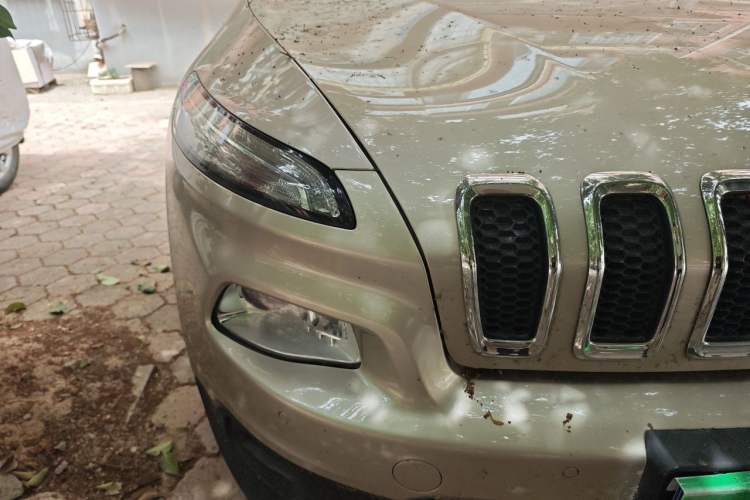 Used Jeep Cherokee 2016 2.4L Leading Edition Right Front Headlight