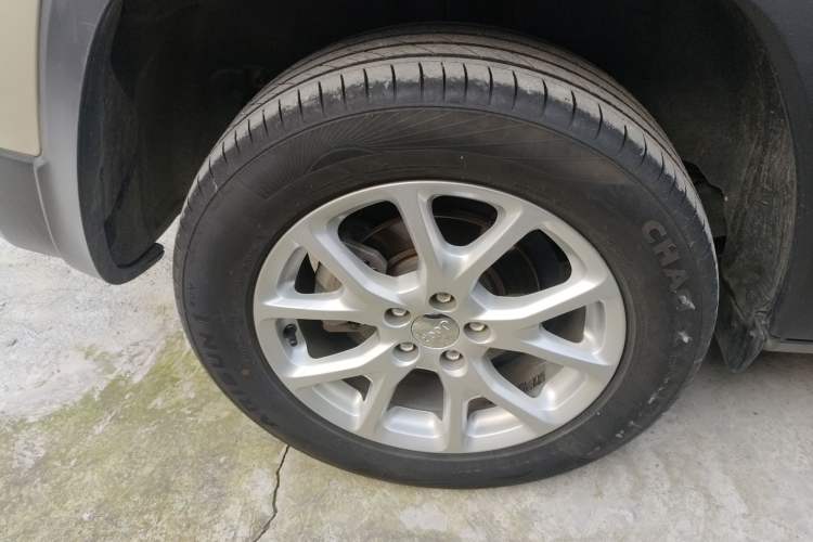 Used Jeep Cherokee 2016 2.4L Leading Edition Right Rear Wheel Hub