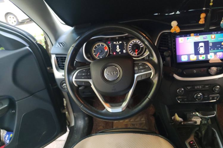 Used Jeep Cherokee 2016 2.4L Leading Edition Steering Wheel