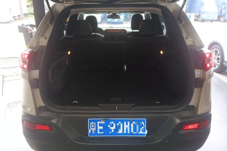 Used Jeep Cherokee 2016 2.0L Superior Edition Trunk