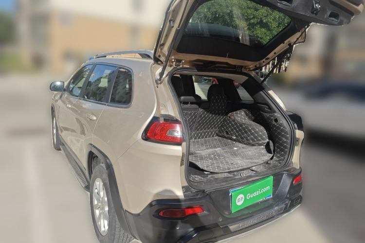 Used Jeep Cherokee 2016 2.4L Leading Edition Trunk